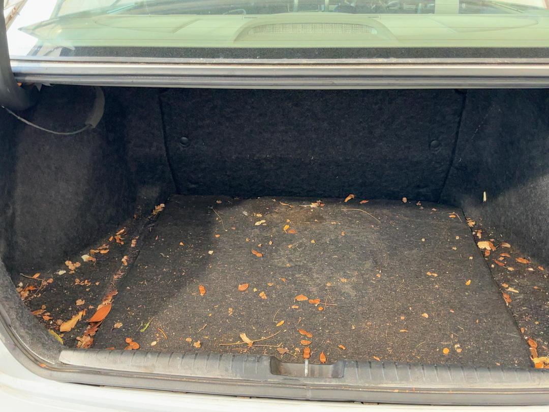 Photo '8' of Honda Civic Hybrid Photo '8' of Honda Civic Hybrid