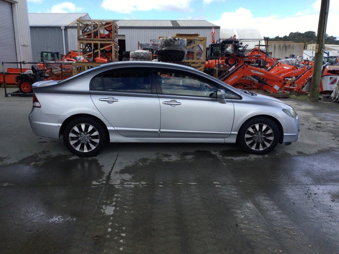 Photo '8' of Honda Civic Hybrid Photo '8' of Honda Civic Hybrid
