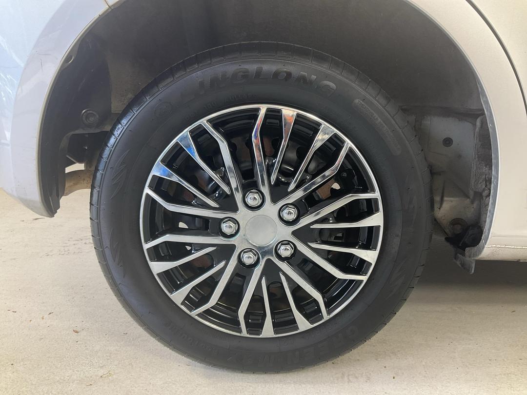 Photo '12' of Honda FIT