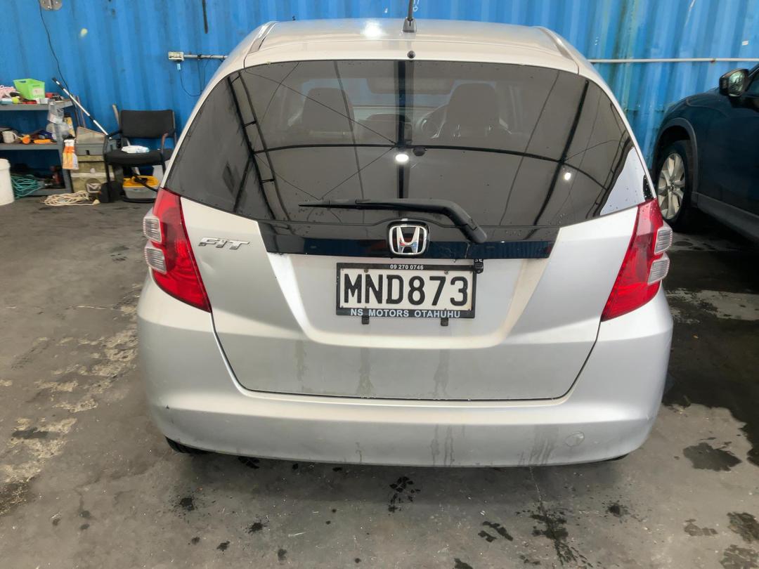 Photo '4' of Honda FIT