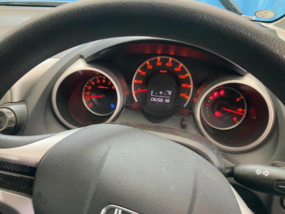 Photo '8' of Honda FIT