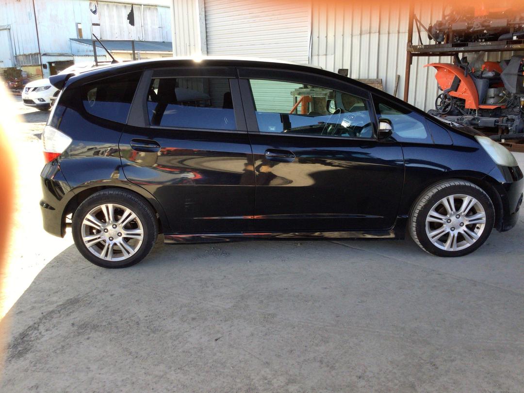 Photo '8' of Honda FIT RS