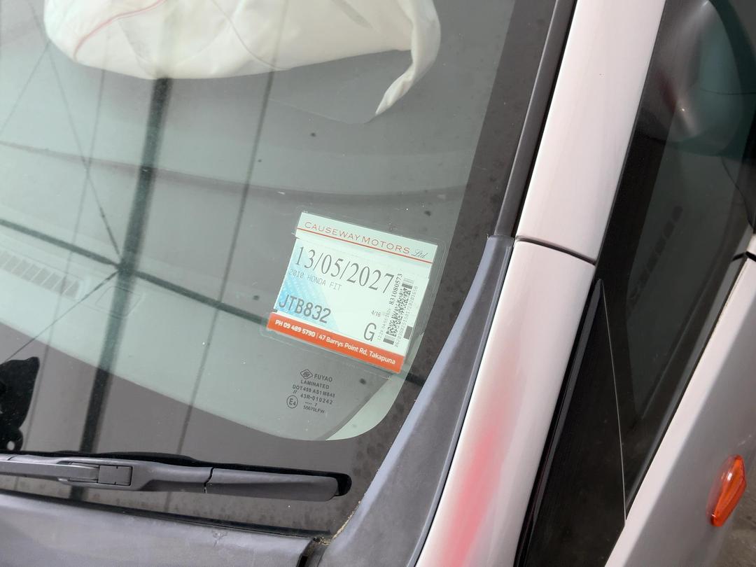 Photo '30' of Honda FIT Photo '30' of Honda FIT