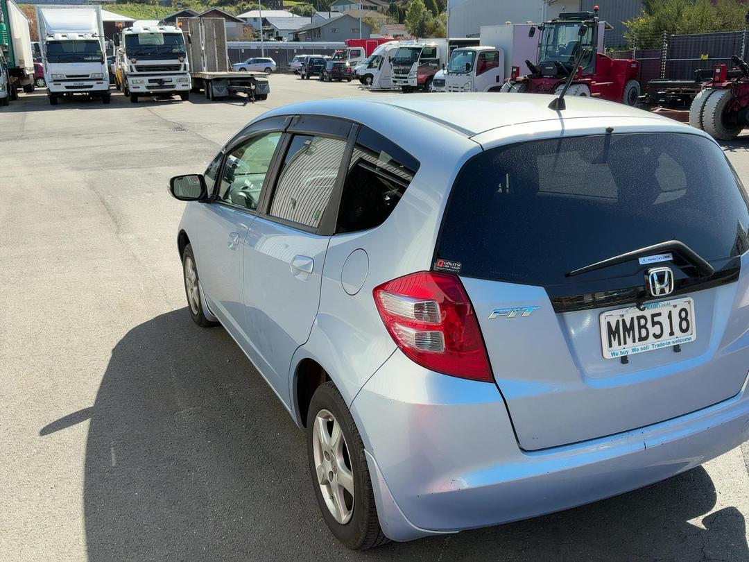 Photo '6' of Honda FIT Photo '6' of Honda FIT