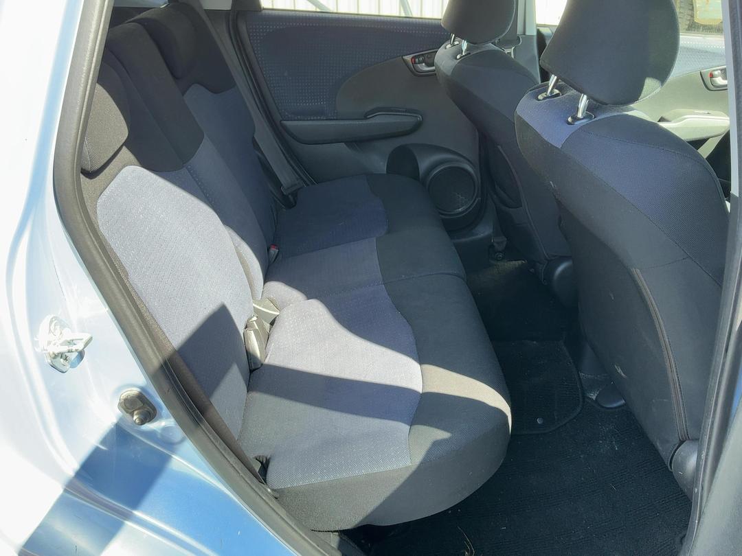 Photo '17' of Honda FIT Photo '17' of Honda FIT