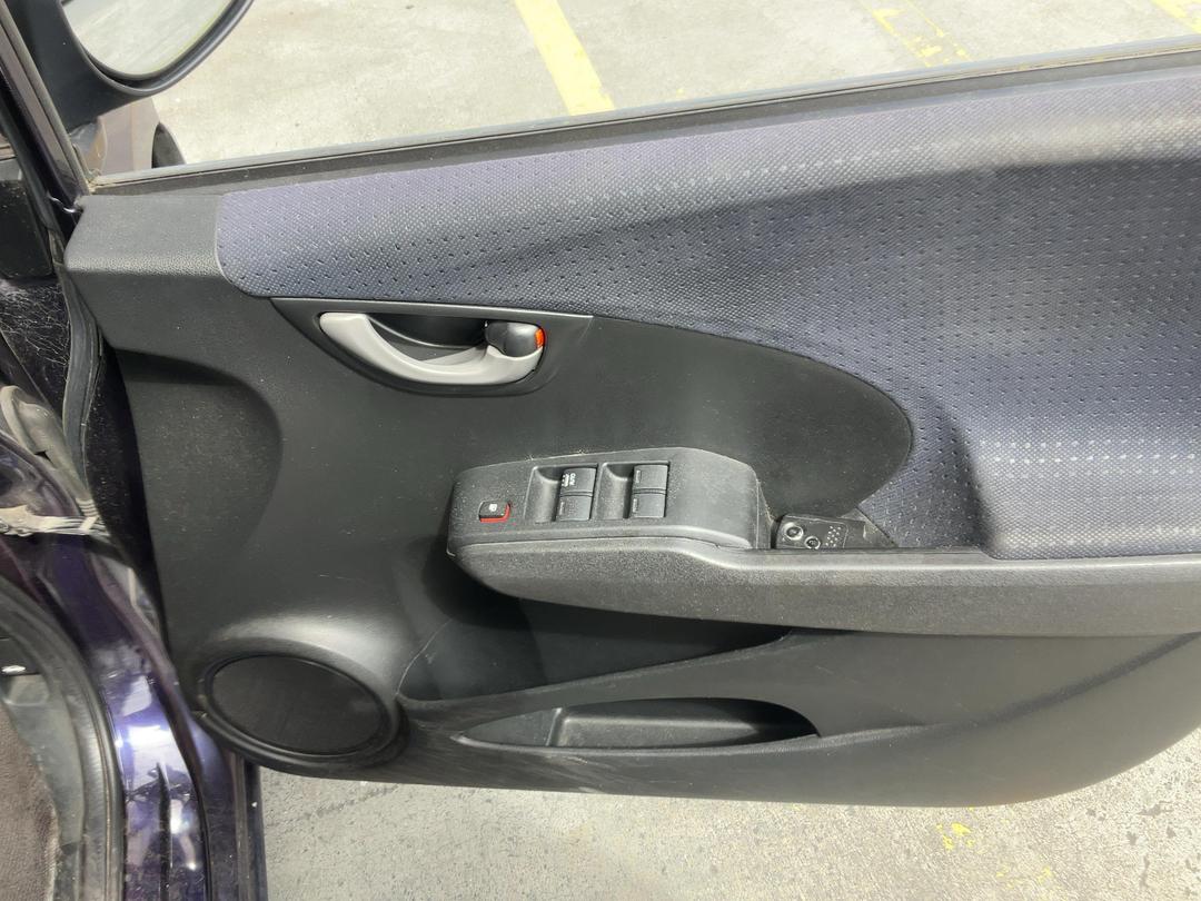 Photo '8' of Honda FIT Photo '8' of Honda FIT