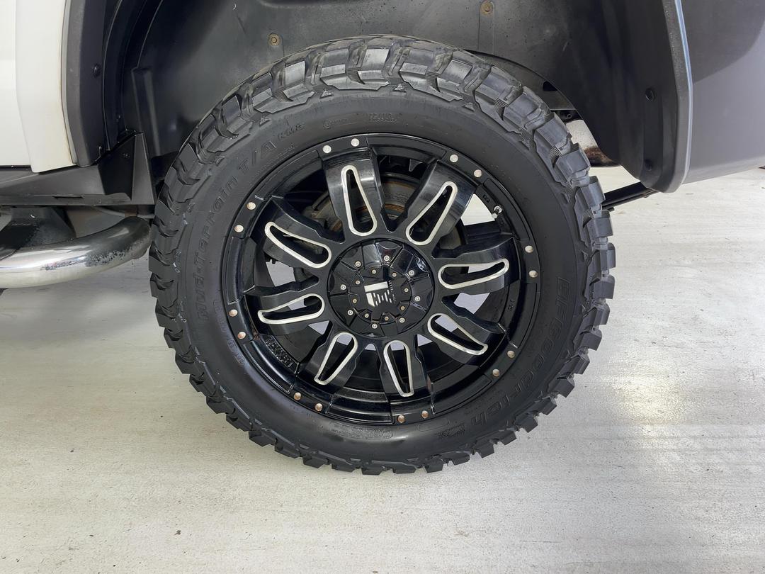 Photo '9' of Hummer H3 Photo '9' of Hummer H3