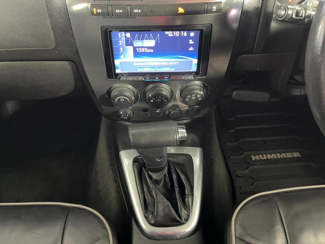 Photo '16' of Hummer H3 Photo '16' of Hummer H3