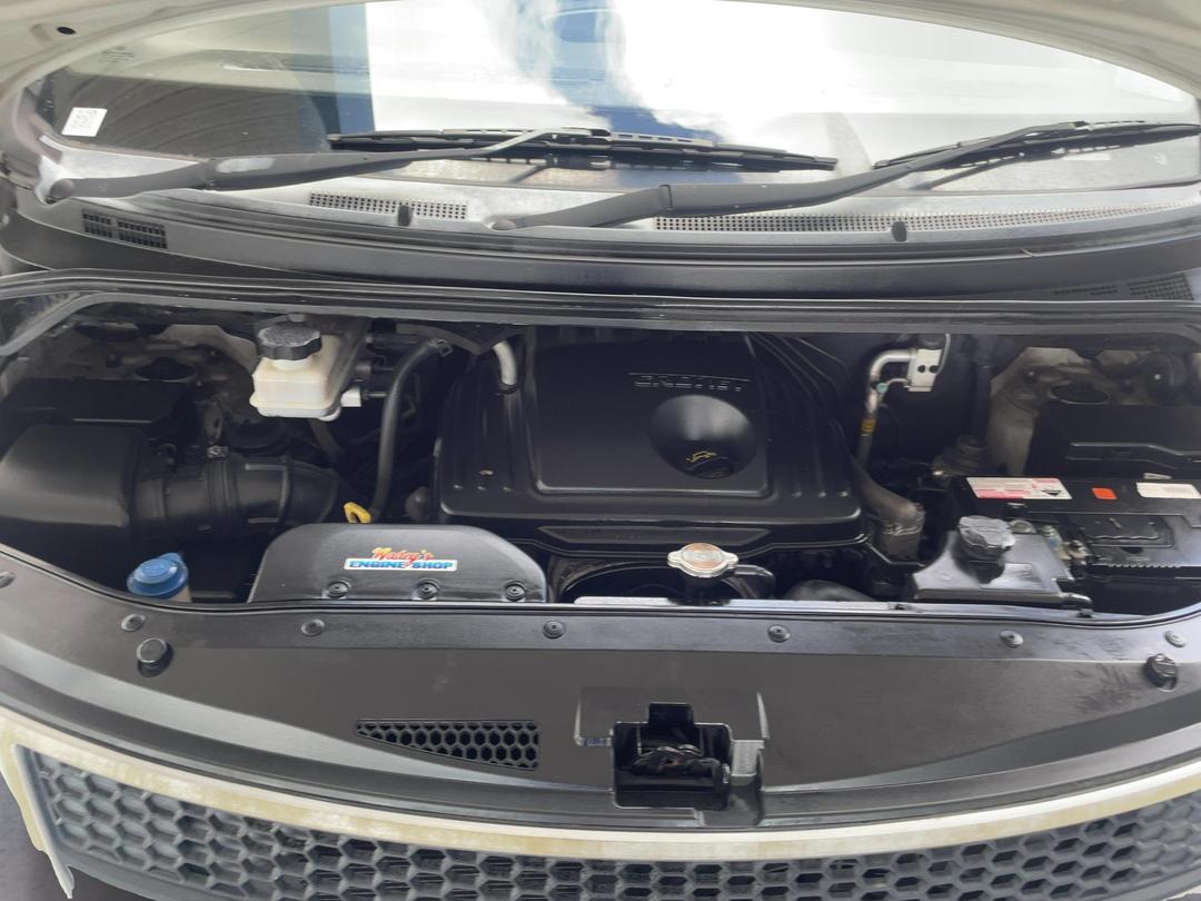 Photo '13' of Hyundai H1