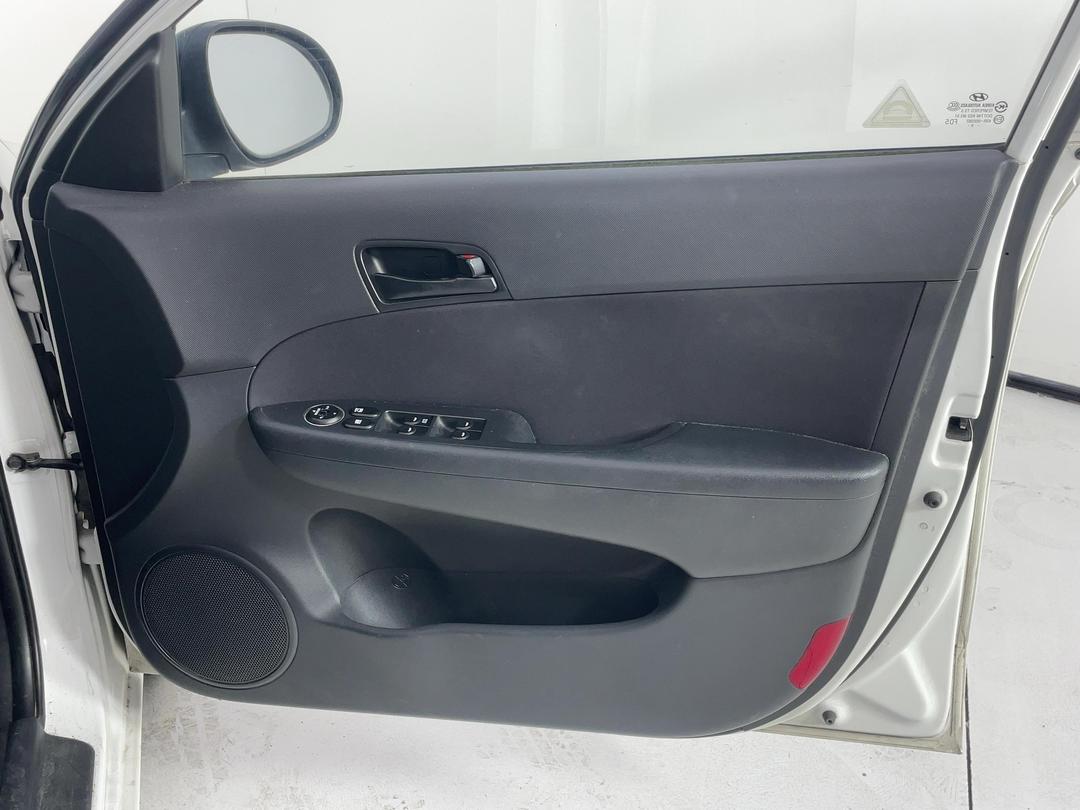 Photo '13' of Hyundai I30 Photo '13' of Hyundai I30