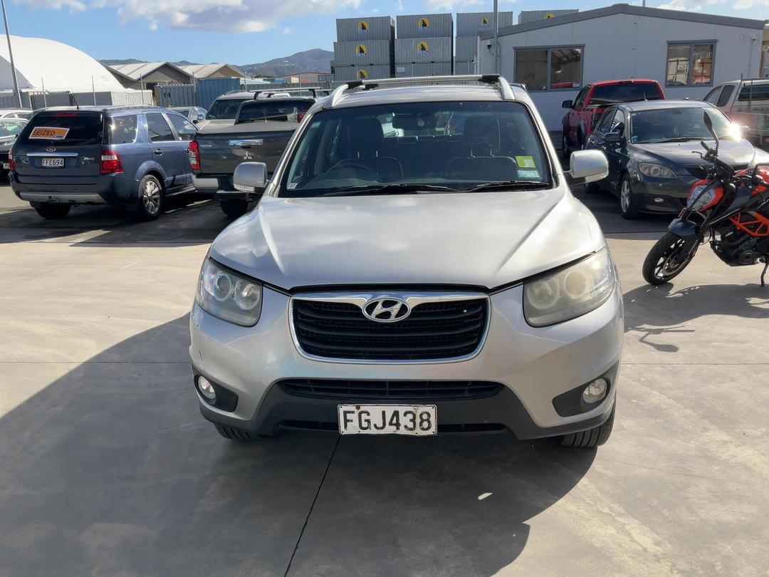 Photo '3' of Hyundai Santa FE Photo '3' of Hyundai Santa FE