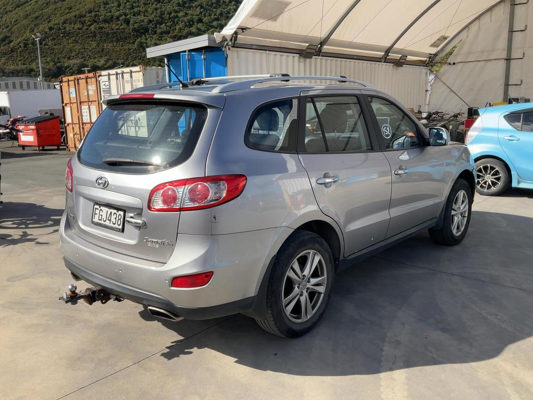 Photo '8' of Hyundai Santa FE Photo '8' of Hyundai Santa FE