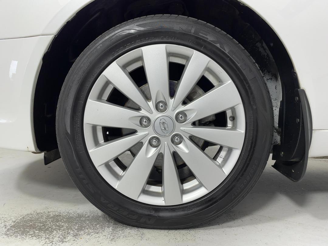 Photo '10' of Hyundai Sonata