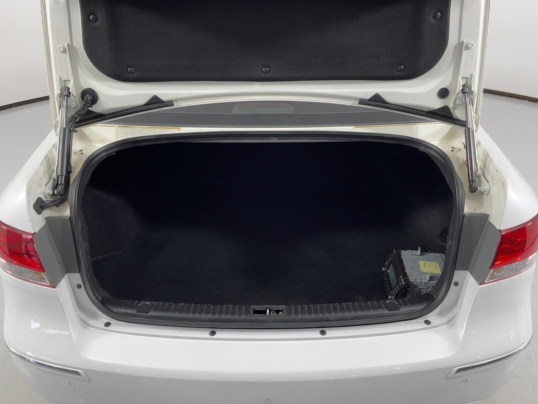 Photo '14' of Hyundai Sonata