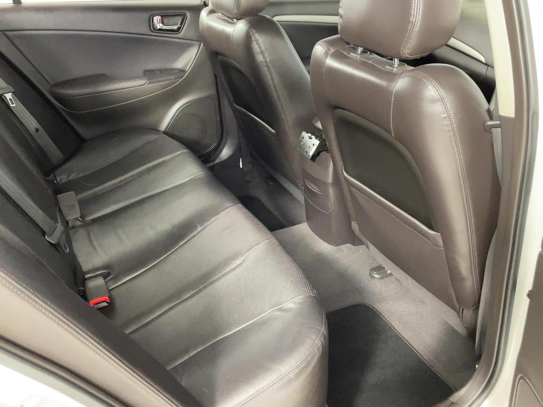 Photo '20' of Hyundai Sonata