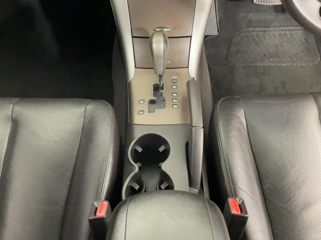 Photo '18' of Hyundai Sonata