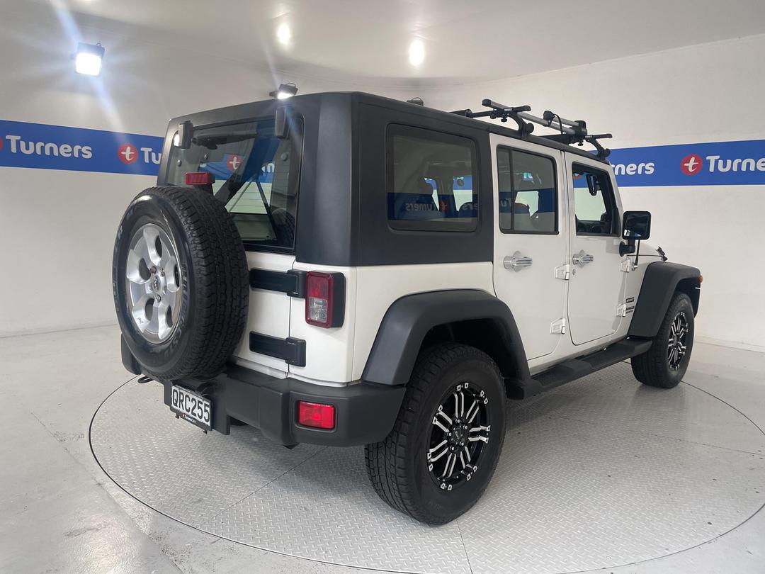 Photo '7' of Jeep Wrangler