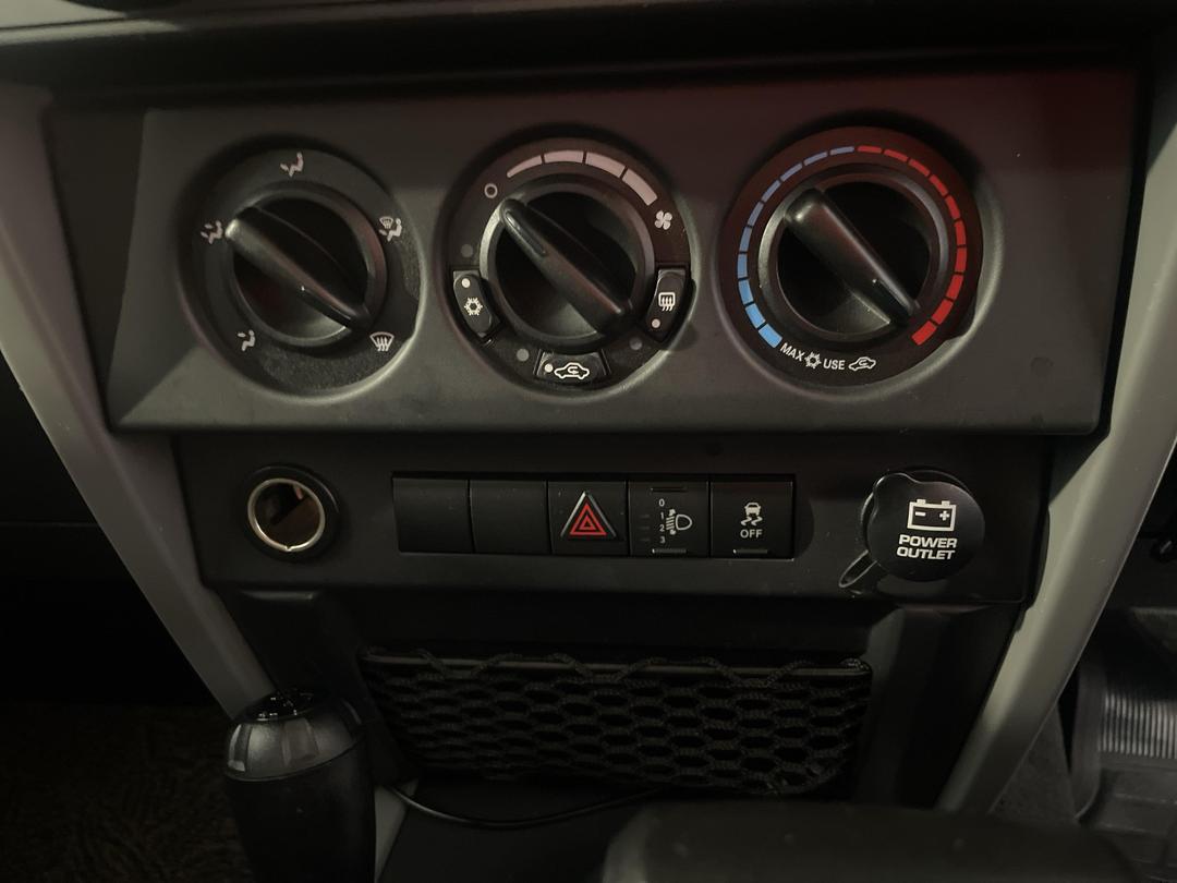 Photo '26' of Jeep Wrangler