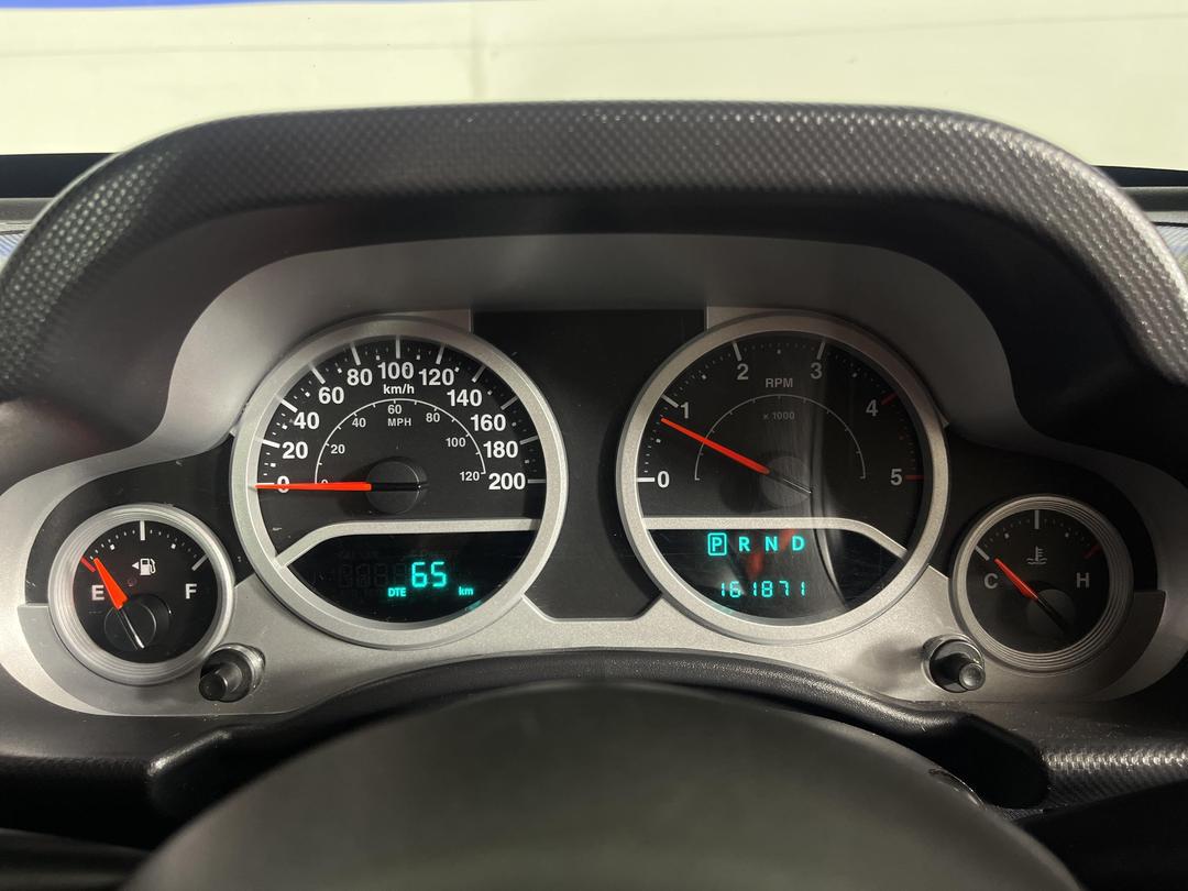 Photo '21' of Jeep Wrangler