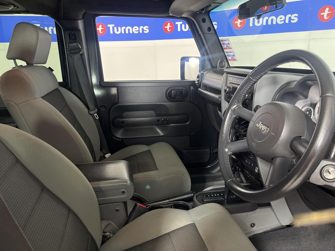 Photo '16' of Jeep Wrangler