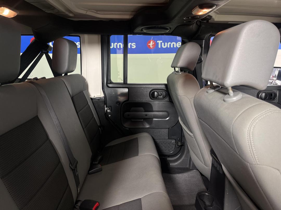 Photo '20' of Jeep Wrangler