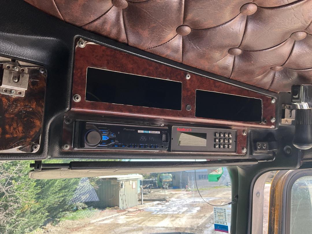 Photo '24' of Kenworth K108 Cab Chassis