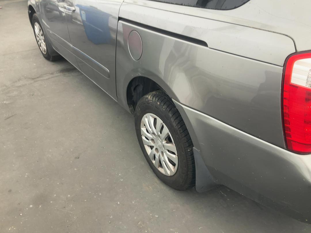 Photo '10' of KIA Carnival LWB EX Photo '10' of KIA Carnival LWB EX