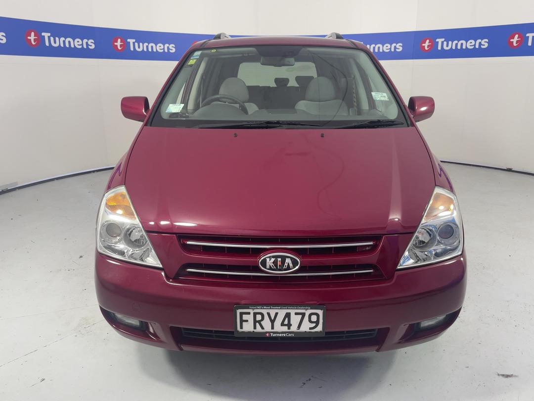 Photo '2' of KIA Carnival