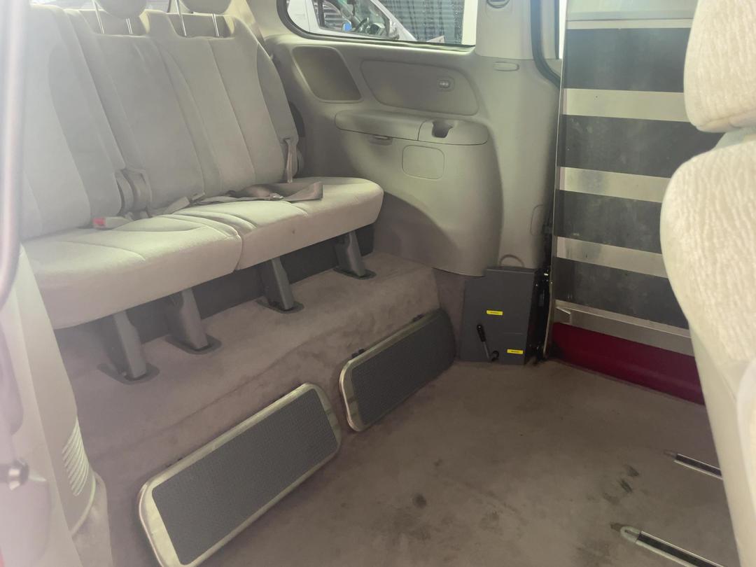 Photo '20' of KIA Carnival