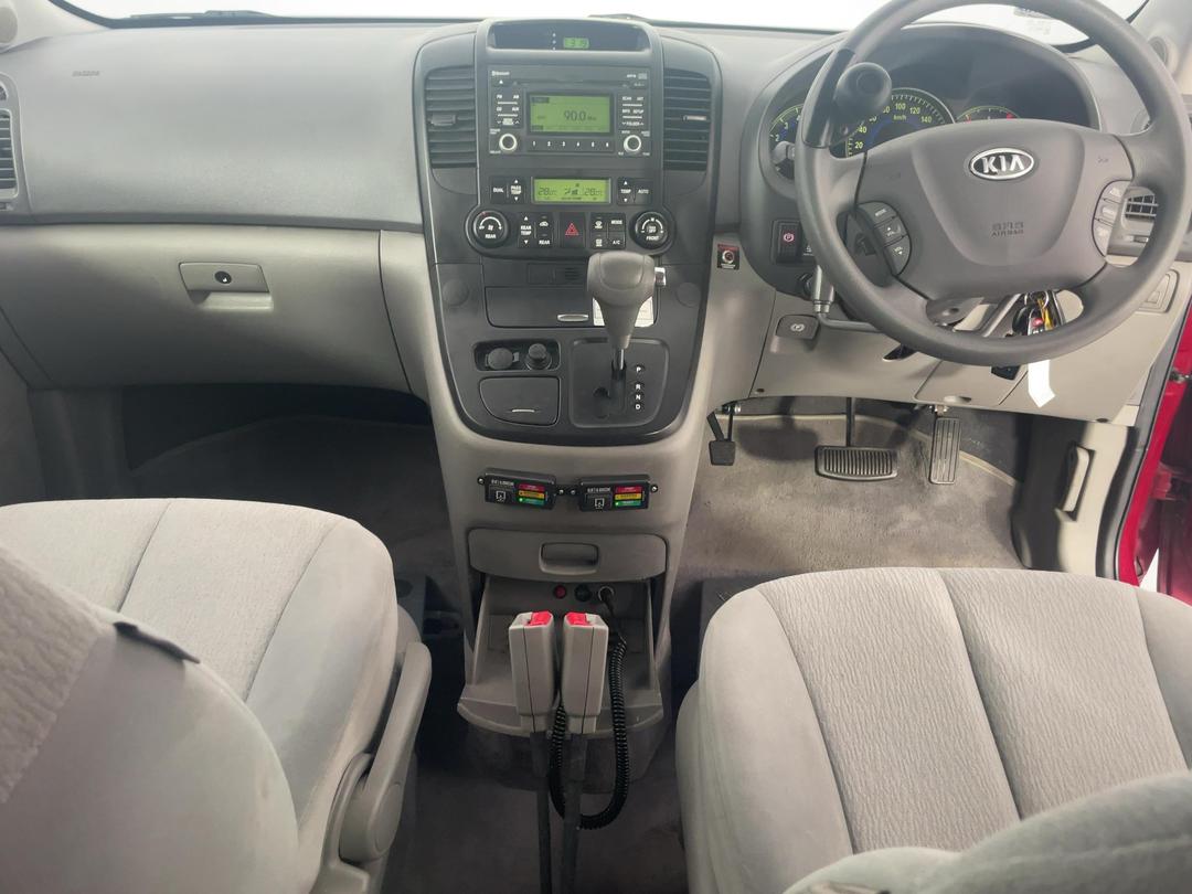 Photo '18' of KIA Carnival