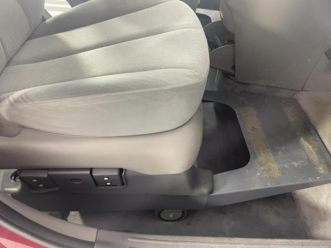 Photo '29' of KIA Carnival