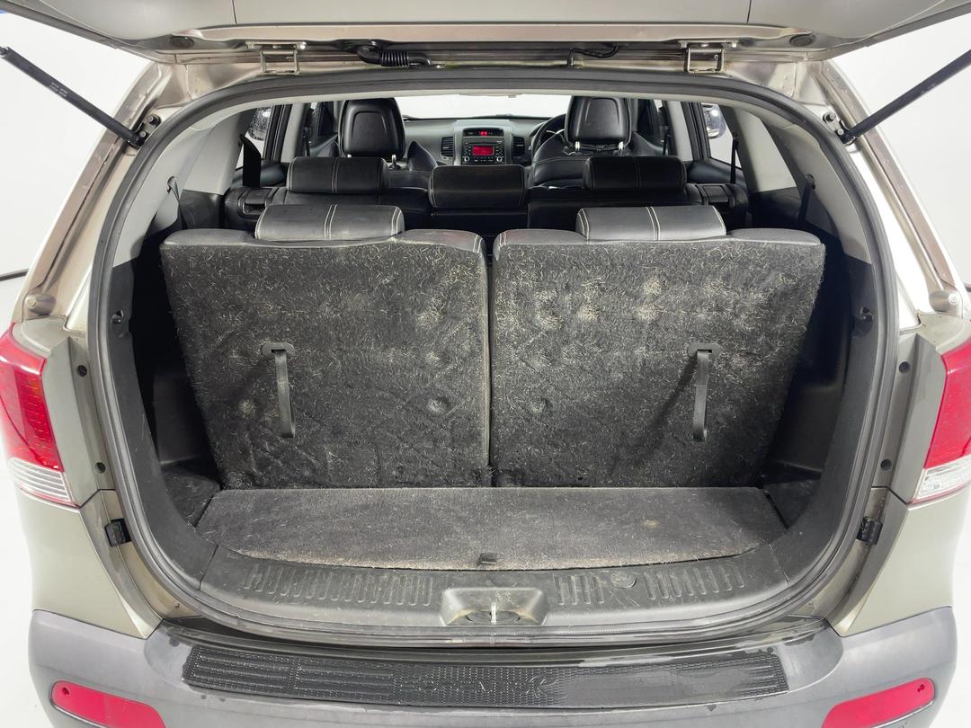 Photo '14' of KIA Sorento R