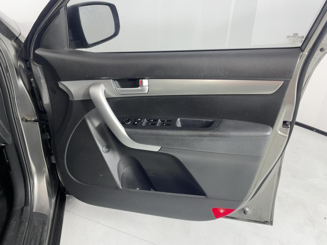 Photo '15' of KIA Sorento R