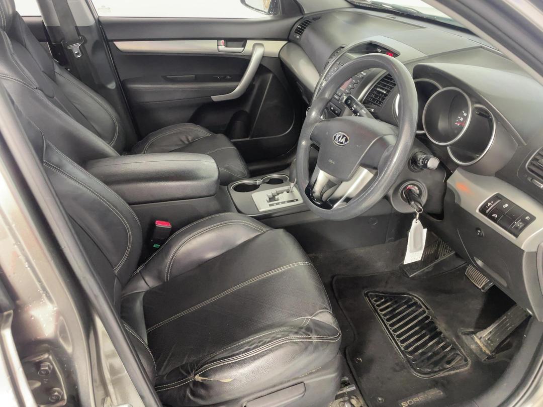 Photo '16' of KIA Sorento R