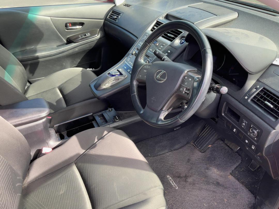 Photo '16' of Lexus HS250H