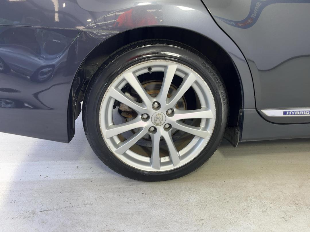 Photo '12' of Lexus HS250H