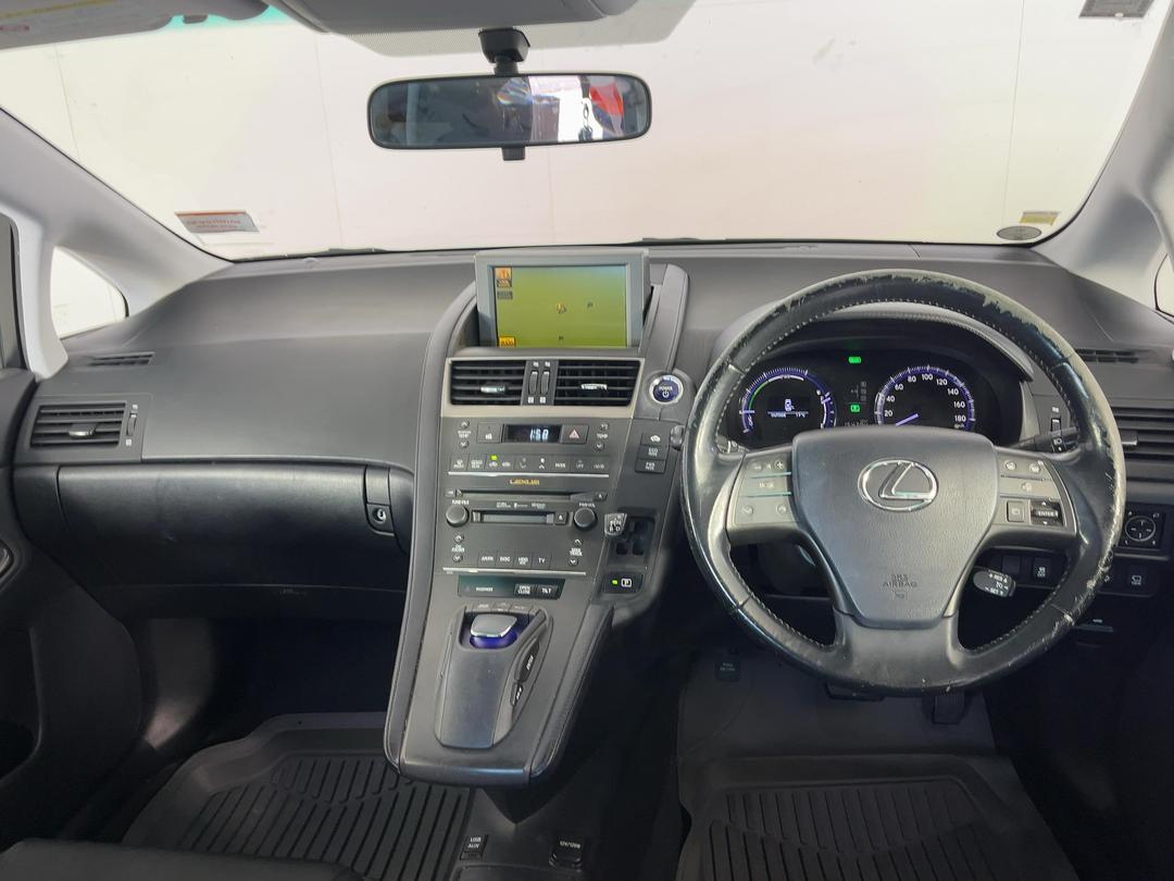 Photo '17' of Lexus HS250H