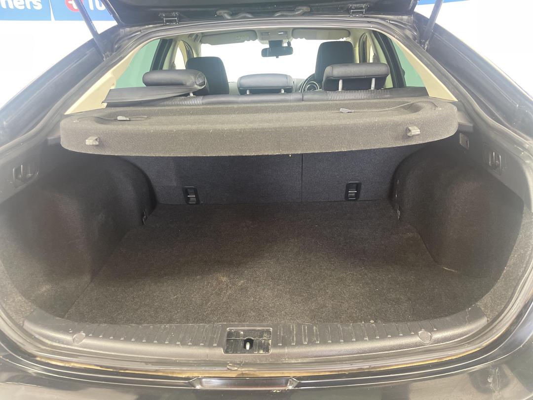 Photo '14' of Mazda Atenza