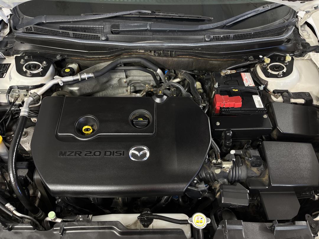 Photo '13' of Mazda Atenza