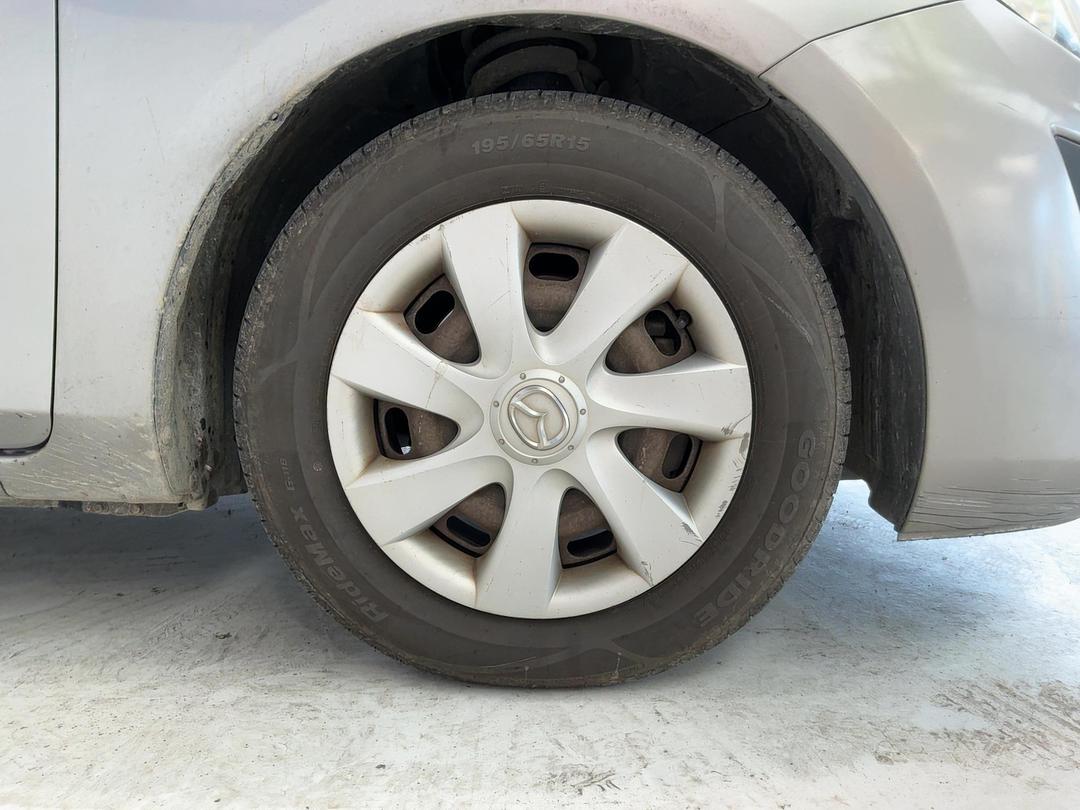 Photo '7' of Mazda Axela