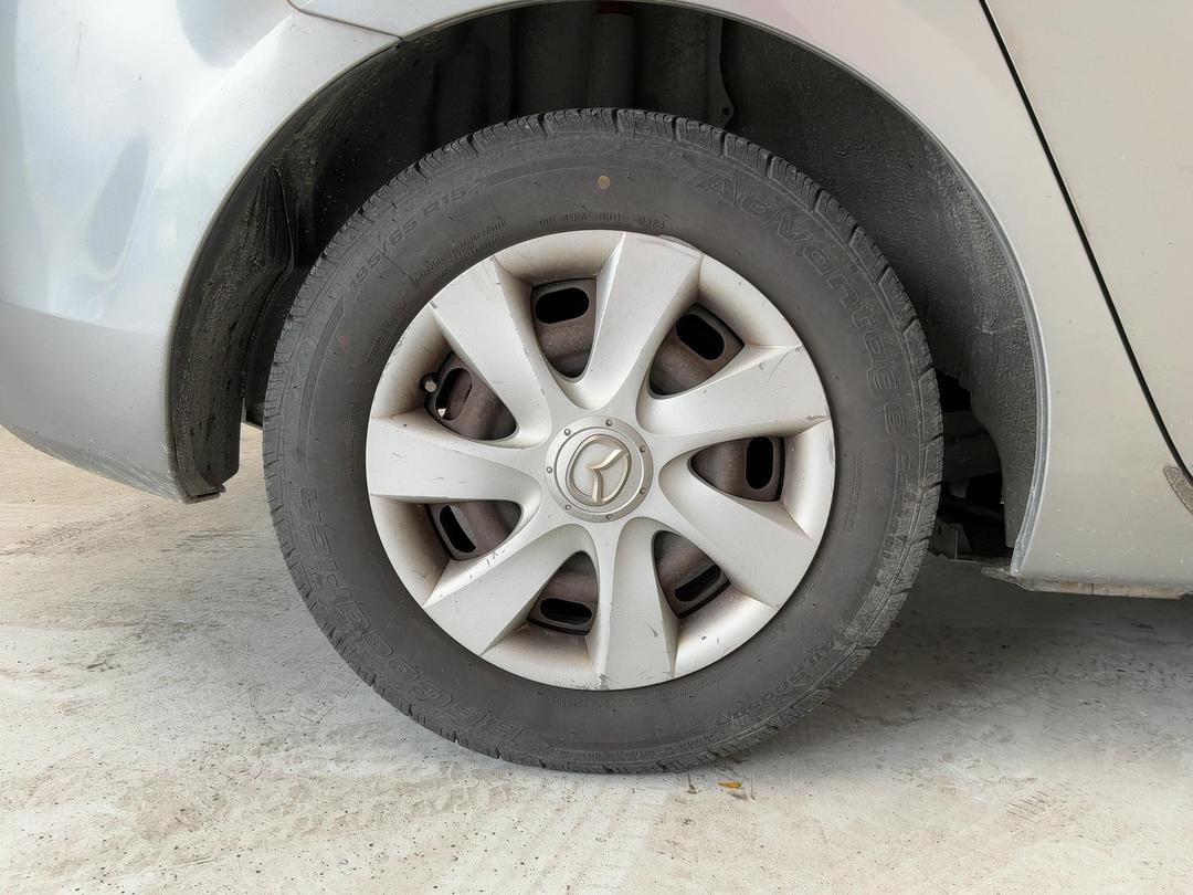 Photo '10' of Mazda Axela