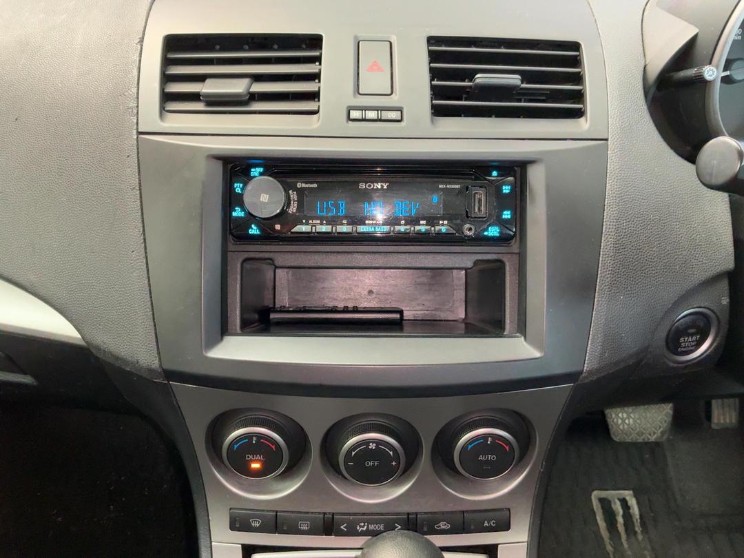 Photo '16' of Mazda Axela