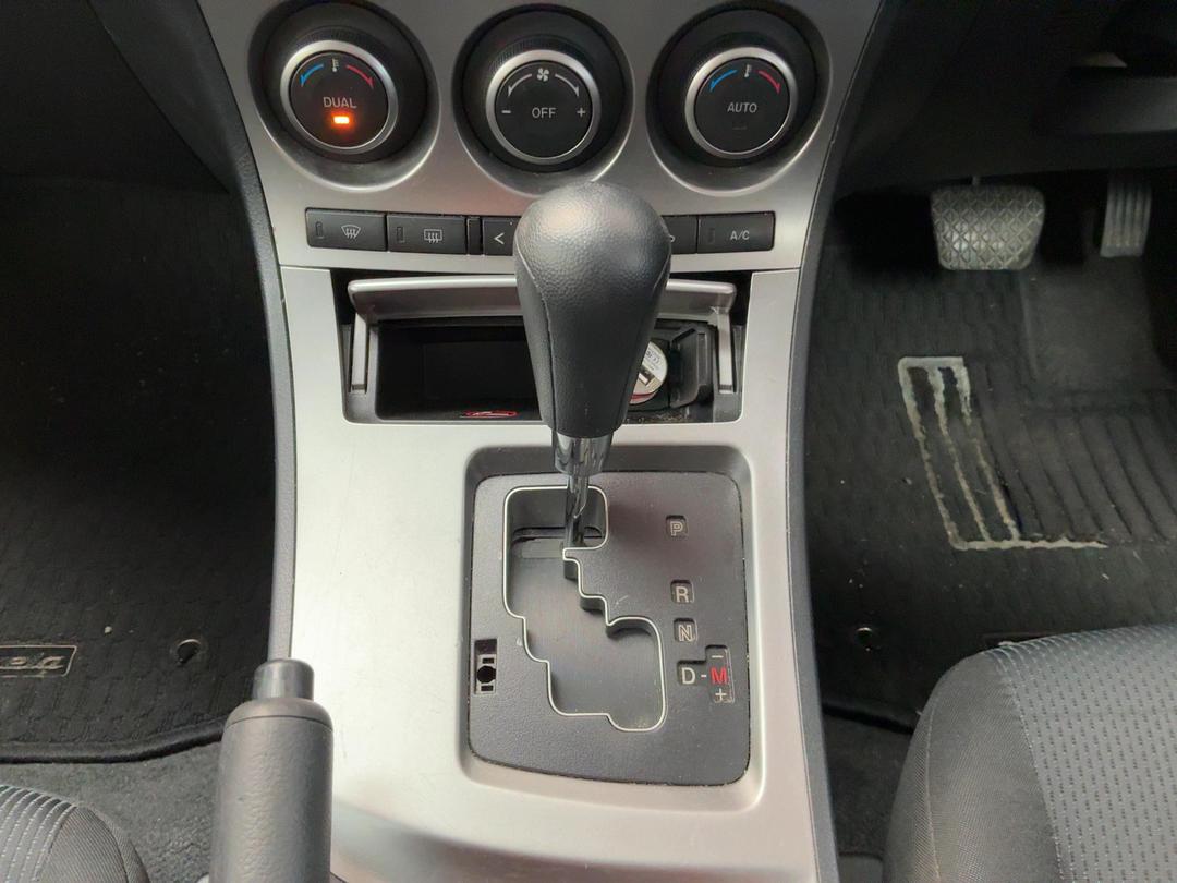 Photo '21' of Mazda Axela