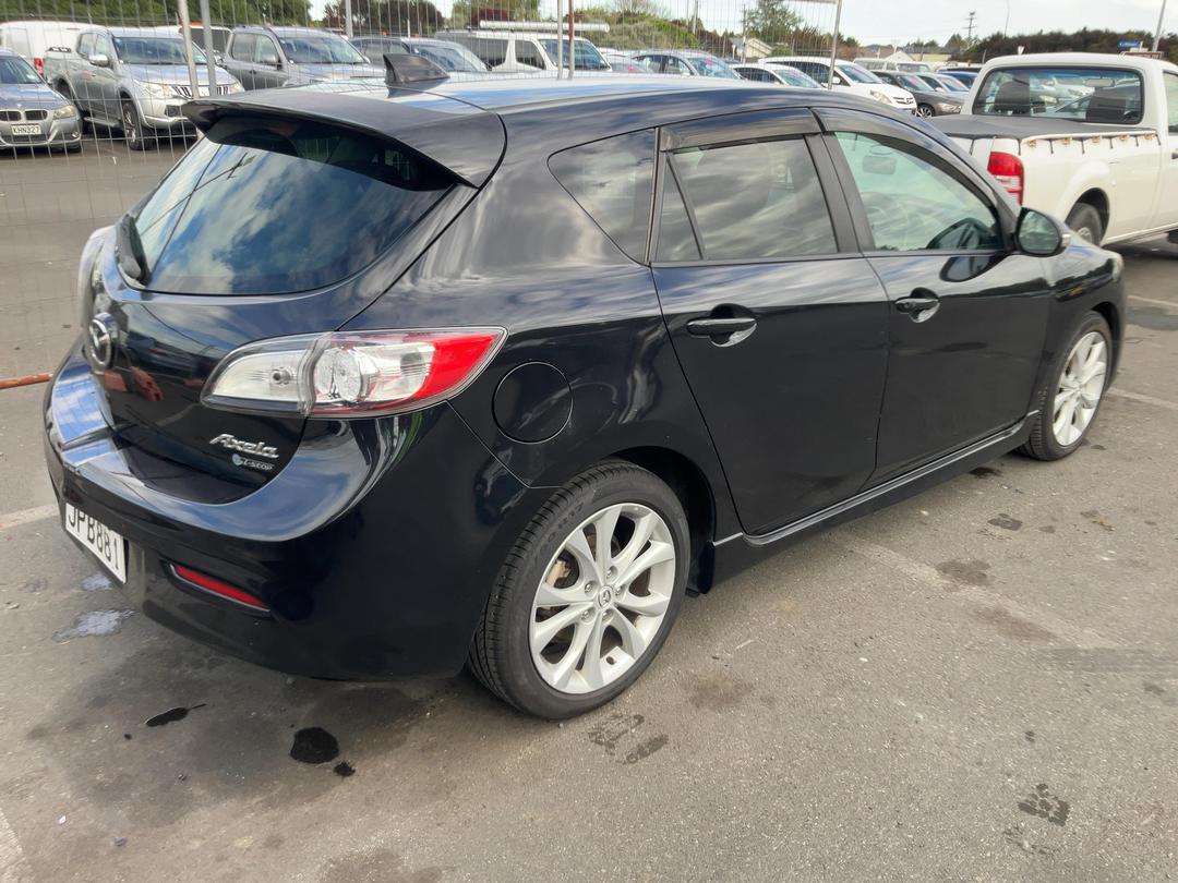 Photo '4' of Mazda Axela