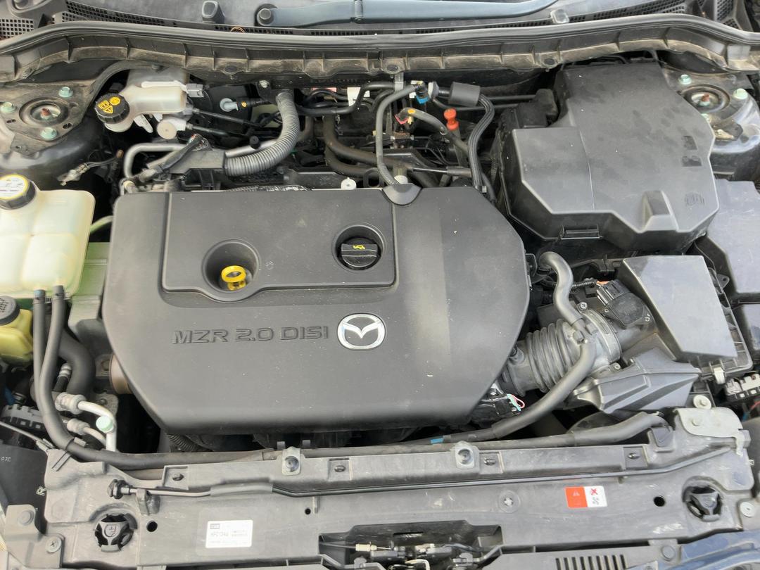 Photo '13' of Mazda Axela