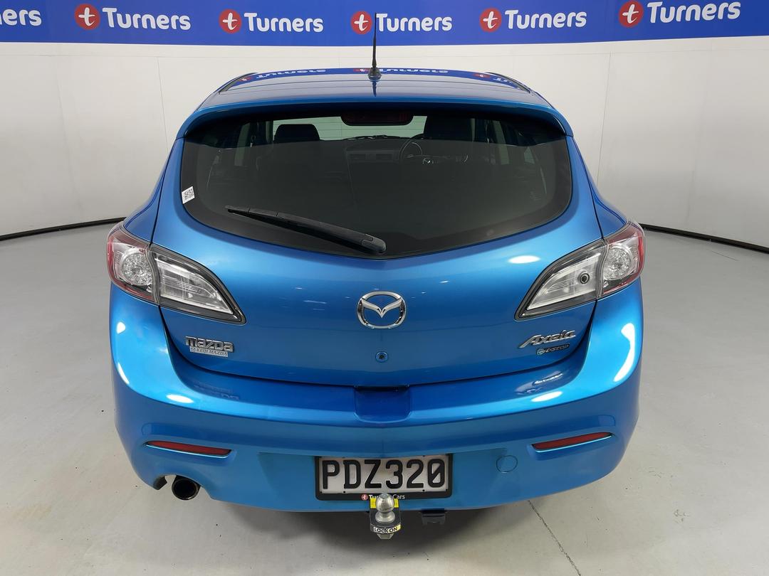 Photo '6' of Mazda Axela