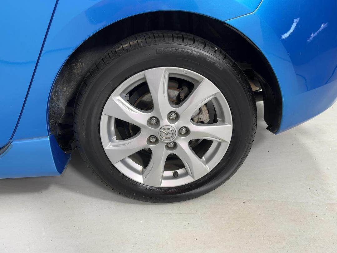 Photo '11' of Mazda Axela