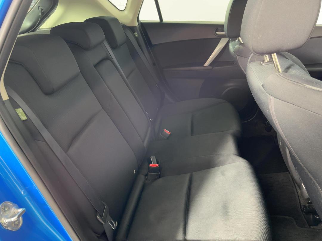 Photo '20' of Mazda Axela