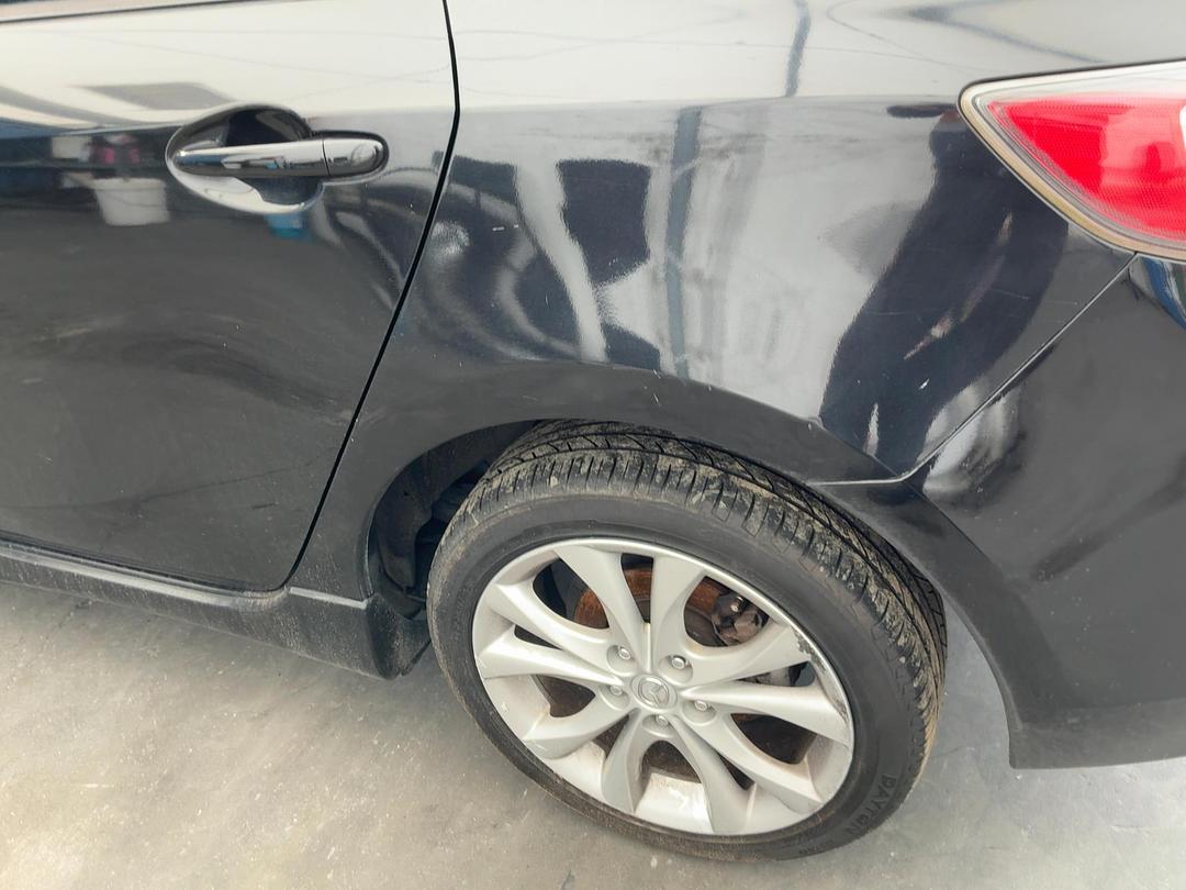 Photo '14' of Mazda Axela Photo '14' of Mazda Axela
