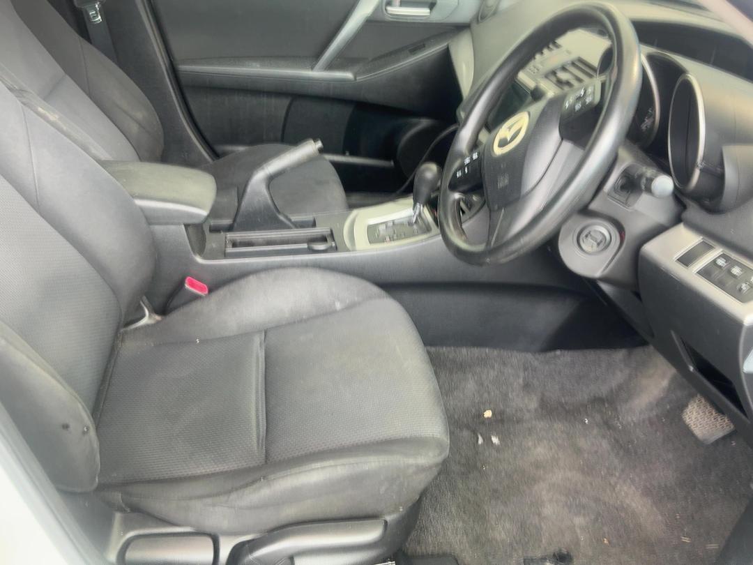 Photo '9' of Mazda Axela